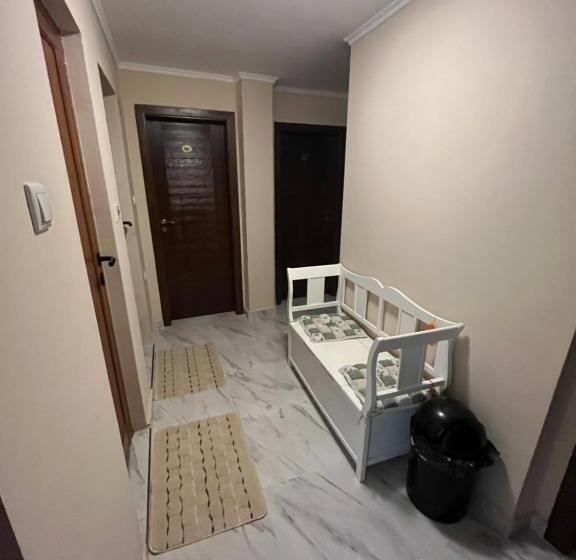 اتاق استاندارد, Daniel Guest House