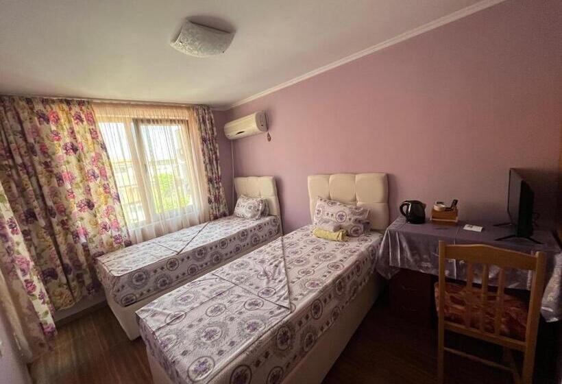 اتاق استاندارد, Daniel Guest House