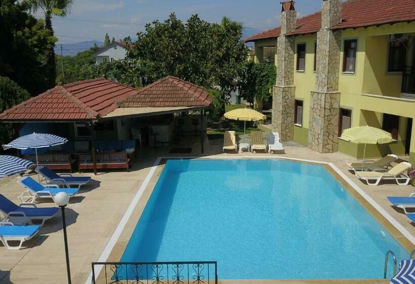 ویلای یک اتاق خوابه با استخر شنا, Summer Life Villa Apart