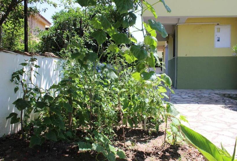 آپارتمان 1 خوابه با چشم‌انداز باغ, Summer Life Villa Apart