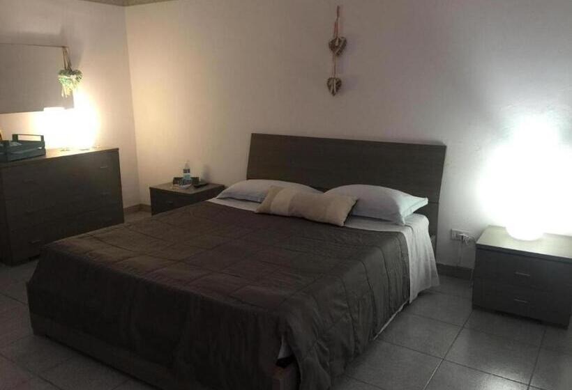 Standard room with outdoor bath, B&b Il Tulipano