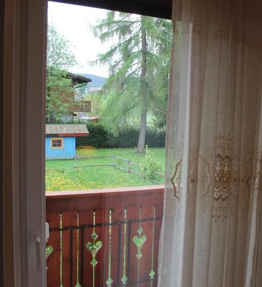 اتاق خانوادگی, B&b La Ceresara