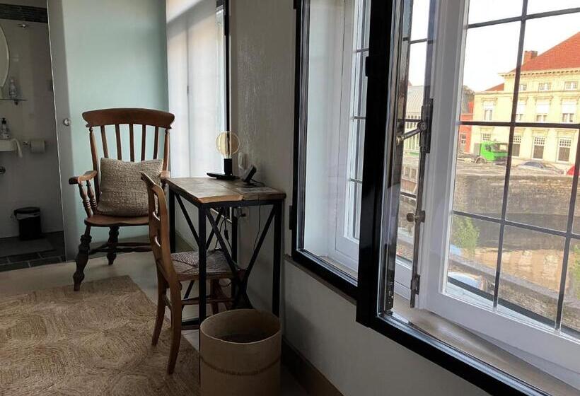 اتاق استاندارد با چشم‌انداز رودخانه, B&b My Suite Home