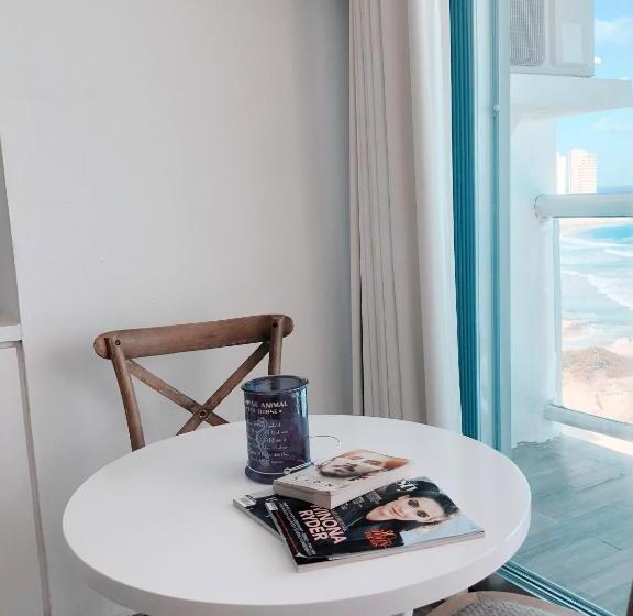 اتاق استاندارد با چشم‌انداز دریا, The Ocean Vibes Suites By Casa Paraiso