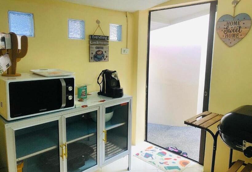 ویلای استاندارد با چشم‌انداز باغ, Angelot Villa