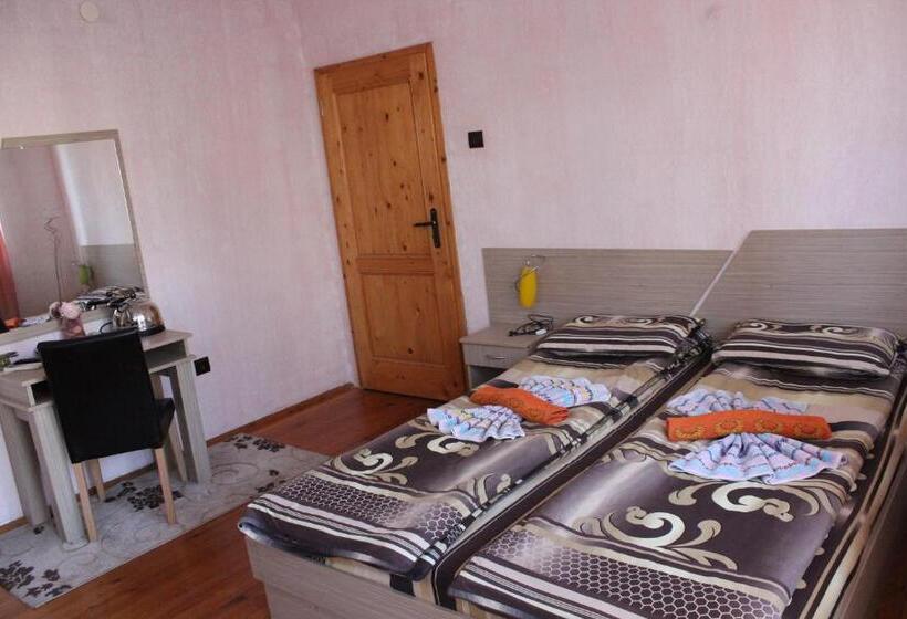 اتاق استاندارد, Guest House Dara