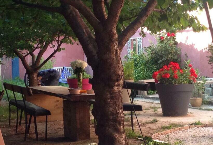 آپارتمان 1 خوابه با تراس, Jardin Vieux Port Panier