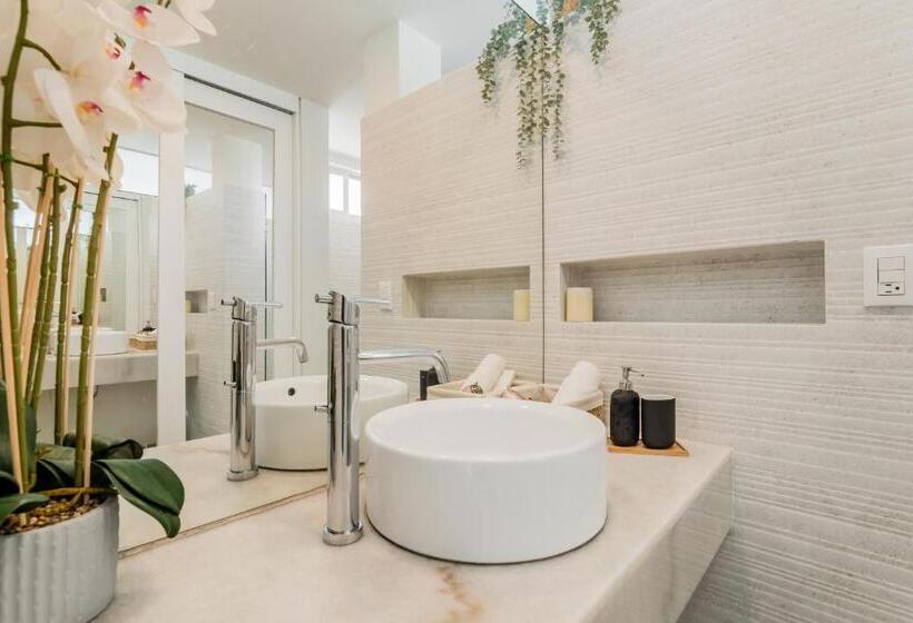 اتاق استاندارد با چشم‌انداز دریا, The Ocean Vibes Suites By Casa Paraiso