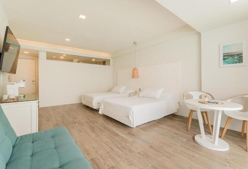 استودیوی استاندارد با چشم‌انداز دریا, The Ocean Vibes Suites By Casa Paraiso