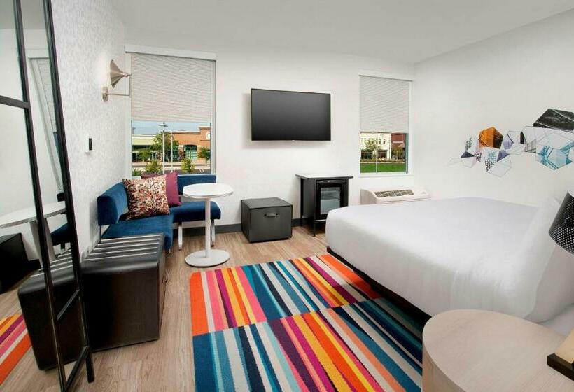 اتاق استاندارد با تخت بزرگ, Aloft Wilmington At Coastline Center