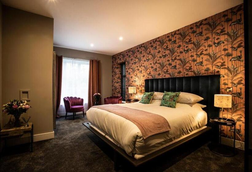اتاق لوکس با تخت بزرگ, Broomhill Estate Boutique Art