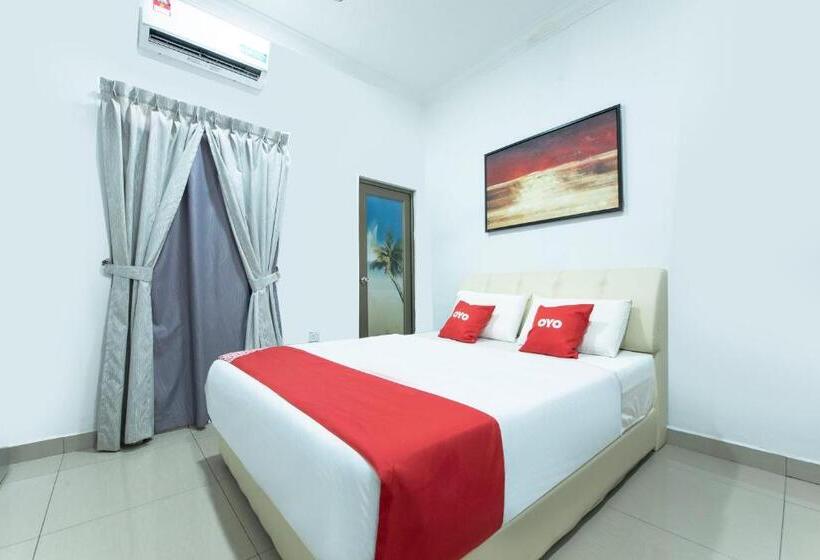 اتاق لوکس با تخت بزرگ, Oyo 90336 Sungai Rengit City Resort 1