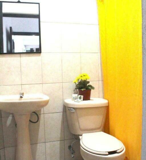 اتاق استاندارد, Room In Guest Room   Standard Room With Two Single Beds