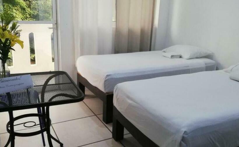 اتاق استاندارد, Room In Guest Room   Standard Room With Two Single Beds