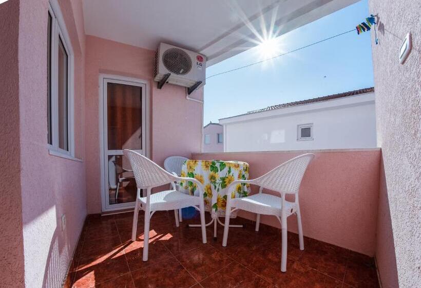 استودیوی استاندارد, Villa Md