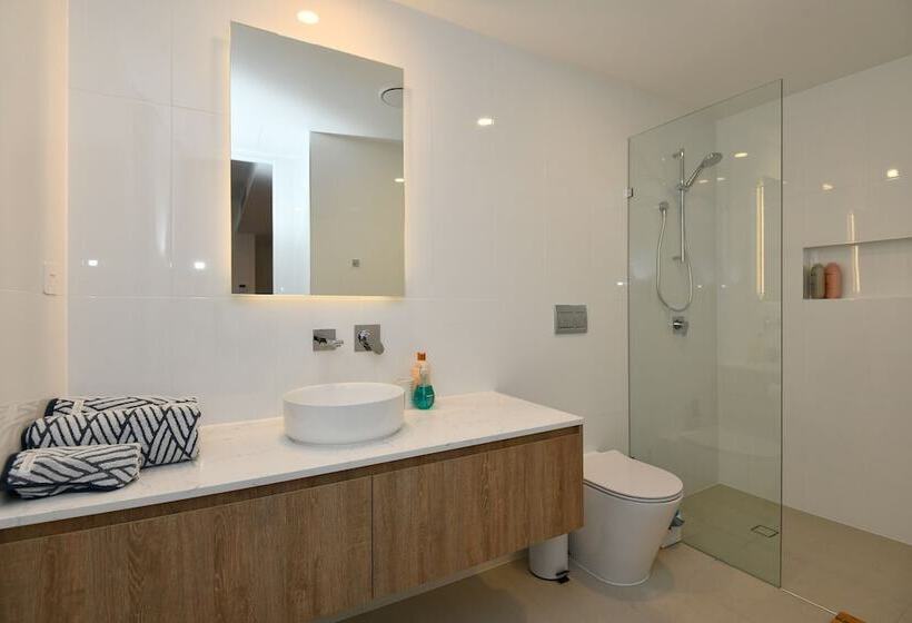 آپارتمان 2 خوابه با چشم‌انداز دریا, X Kirra Apartments