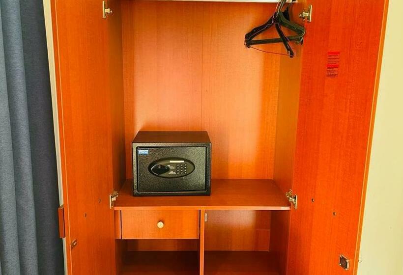 اتاق استاندارد سه نفره, Sunny Mood Guest House