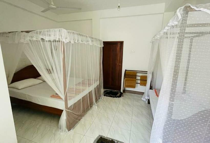 اتاق استاندارد سه نفره, Sunny Mood Guest House