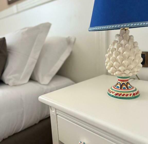 اتاق استاندارد سه نفره, Al Balhara Resort