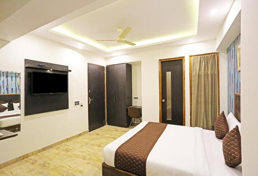 اتاق استاندارد با تخت بزرگ, Gl Suites Near Delhi Airport