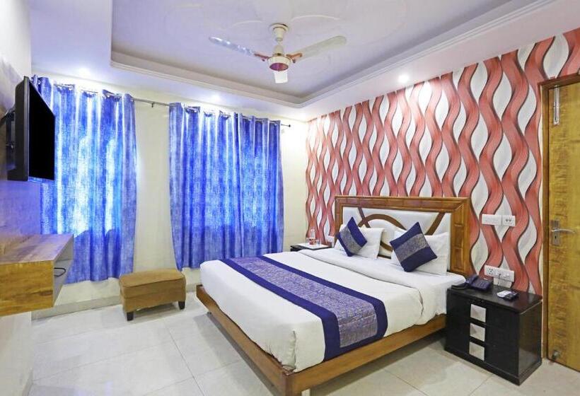 اتاق استاندارد با تخت بزرگ, Gl Suites Near Delhi Airport