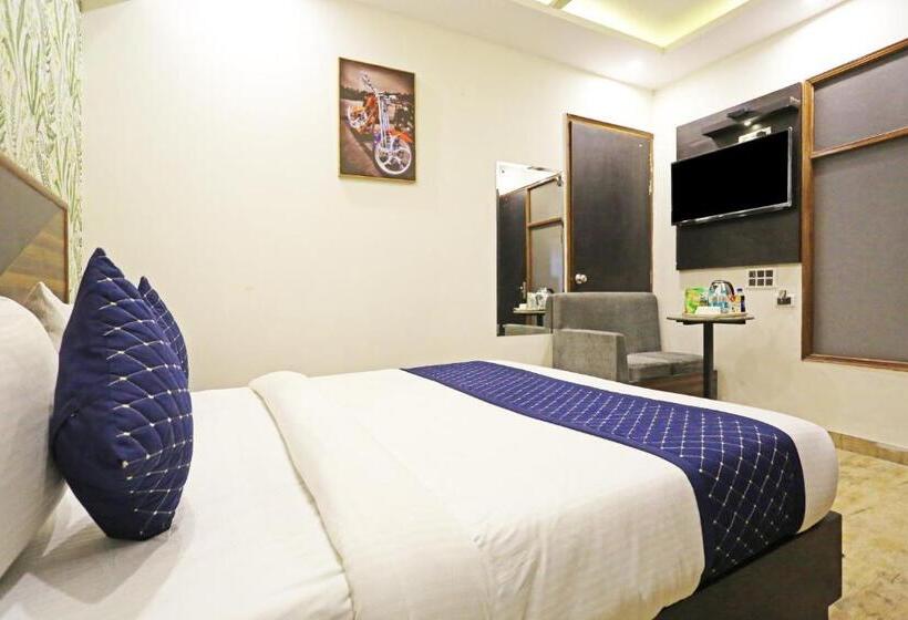 سوییت خانوادگی, Gl Suites Near Delhi Airport