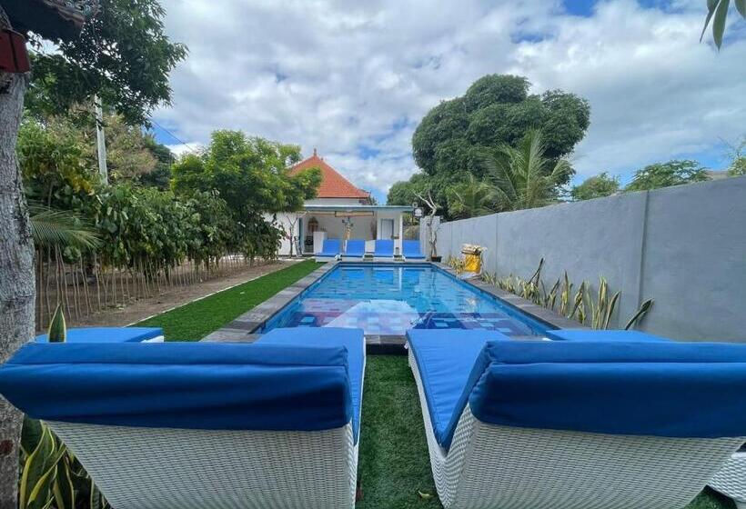 اتاق استاندارد با بالکن, A_one House