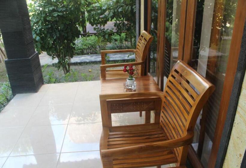 اتاق استاندارد با بالکن, A_one House