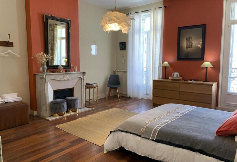 اتاق استاندارد با بالکن, Le Transvaal Maison D Hôtes
