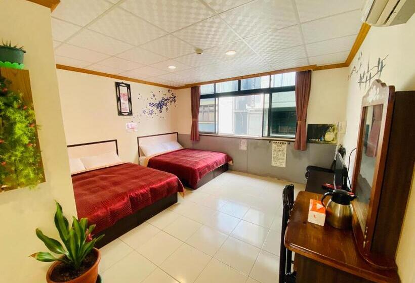 اتاق استاندارد چهار تخته, Sunmoonlake Sunflower House