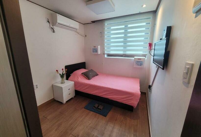 اتاق استاندارد یک نفره, Olive Hostel Myeongdong