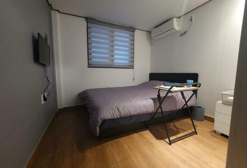 اتاق استاندارد, Olive Hostel Myeongdong