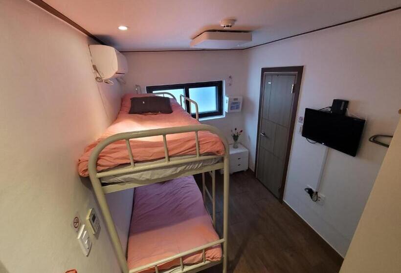 اتاق خانوادگی, Olive Hostel Myeongdong
