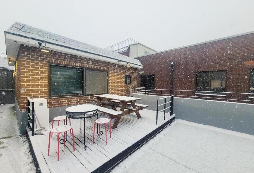 استودیو استاندارد با تراس, Olive Hostel Myeongdong