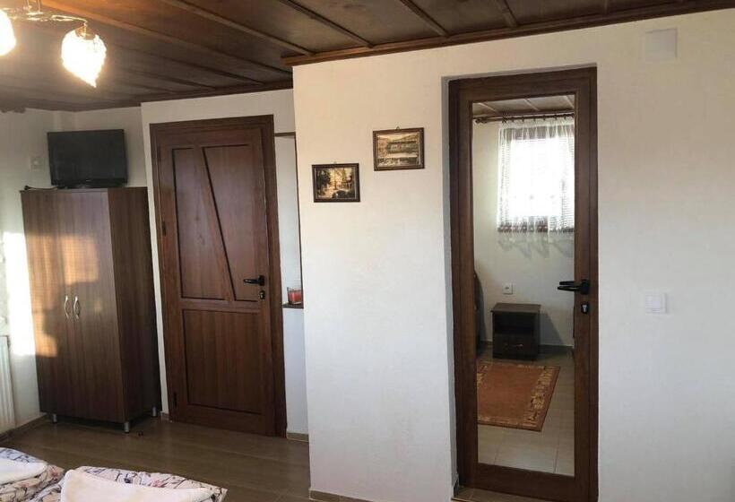 اتاق استاندارد سه نفره, къща за гости градината