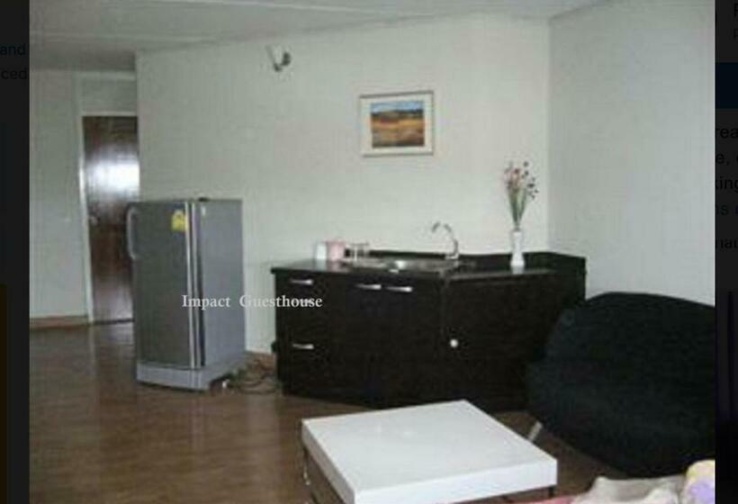 اتاق استاندارد چهار تخته, Room In Guest Room   Chan Kim Don Mueang Guest House Triple Room