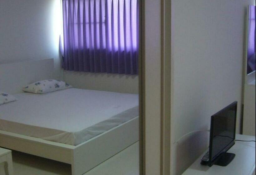 اتاق استاندارد چهار تخته, Room In Guest Room   Chan Kim Don Mueang Guest House Triple Room