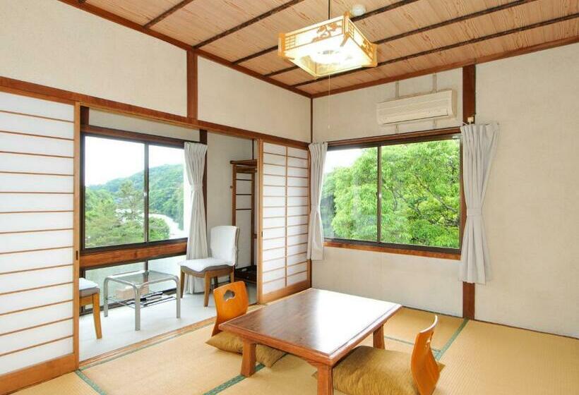 اتاق استاندارد سه تخته با سرویس بهداشتی مشترک, Yumeno Onsen