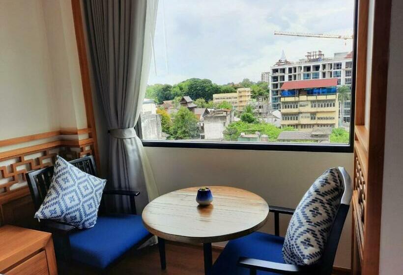 اتاق لوکس با بالکن, Ama S House Luxury Boutique