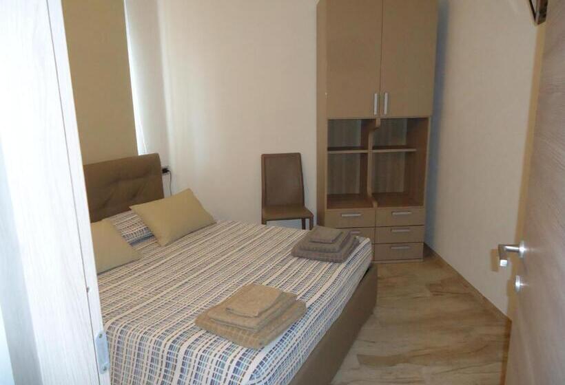 سوییت با چشم‌انداز دریا, B&b Florian