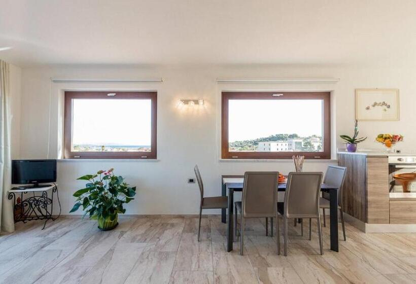 سوییت با چشم‌انداز دریا, B&b Florian