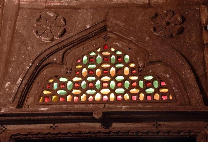 اتاق سوپریور با تخت بزرگ, The Thikana Heritage