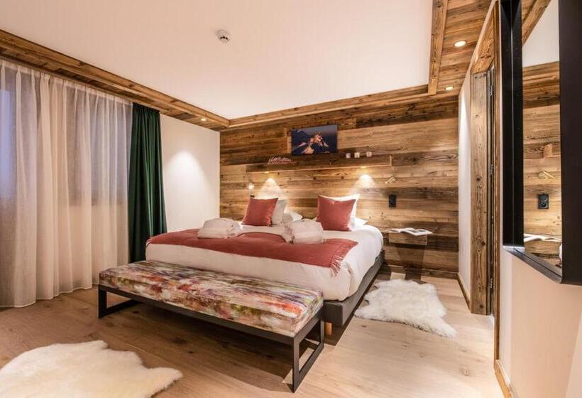 1 Bedroom Penthouse Apartment, Manali Lodge By Alpine Resorts
