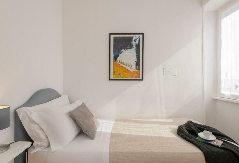 اتاق استاندارد یک نفره, Aurelia Home Guest House
