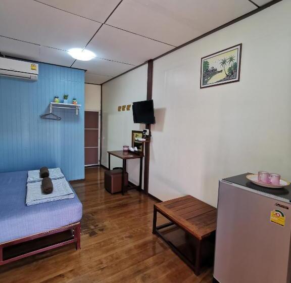 اتاق استاندارد, Chanida Home