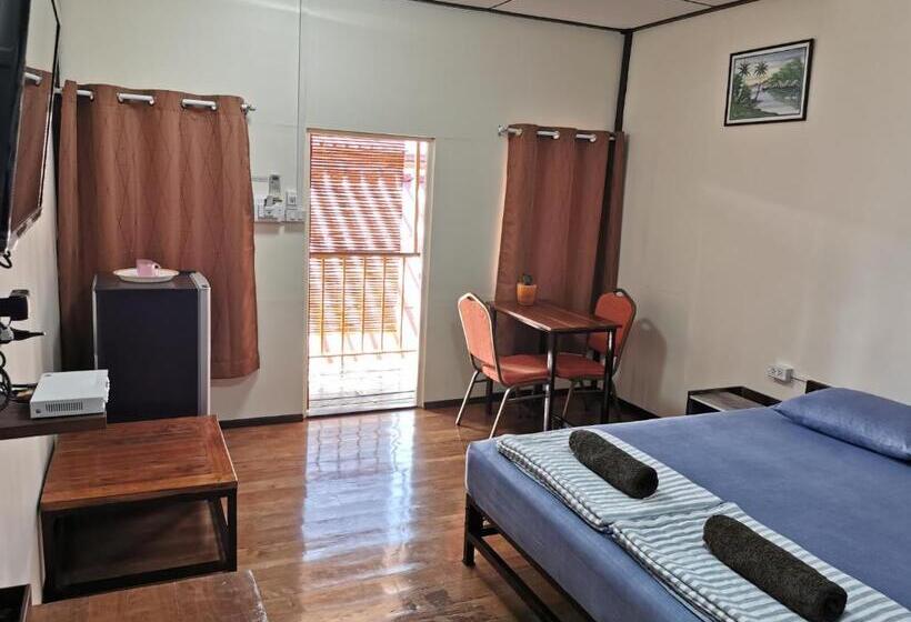 اتاق استاندارد, Chanida Home