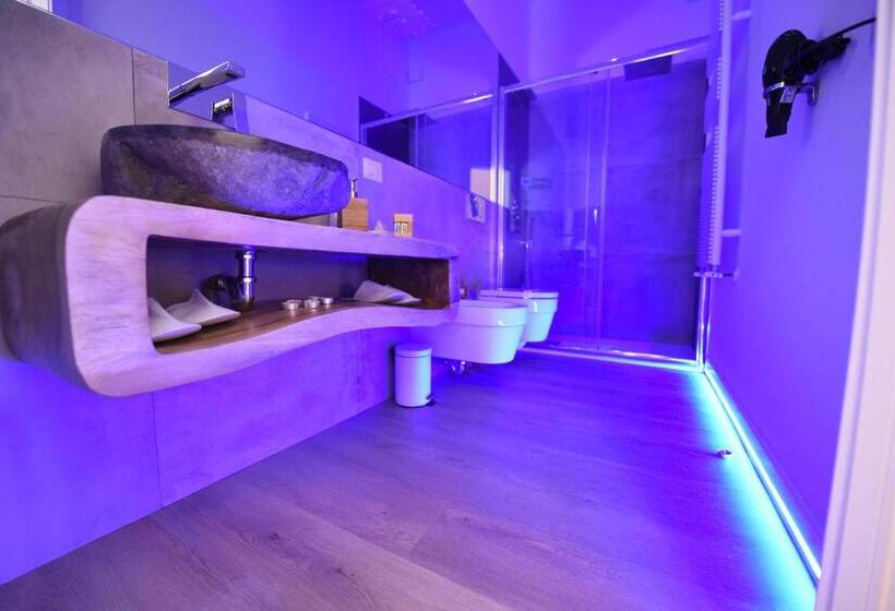 标准间, Nicola S Luxury Rooms