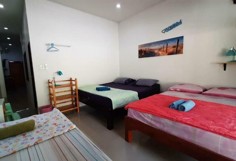 اتاق خانوادگی, Runa Group House Samed
