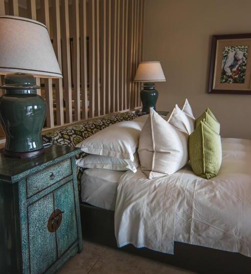 سوئیت با بالکن, Santé Wellness Retreat & Spa
