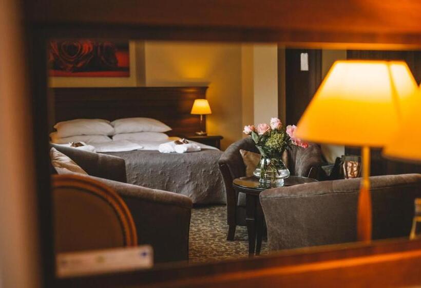اتاق استاندارد, Forrest Hotel & Restaurant